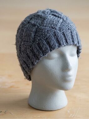 Women’s Charcoal Grey Cable Knit Basketweave Beanie Hat one size